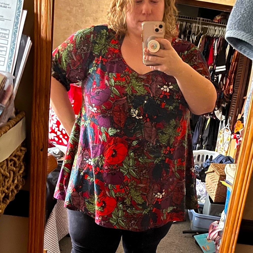 LuLaRoe 3X Floral Red, Maroon, and Green Top